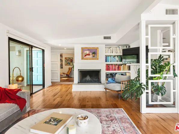 3744 Buena Park Dr, Studio City, CA 91604