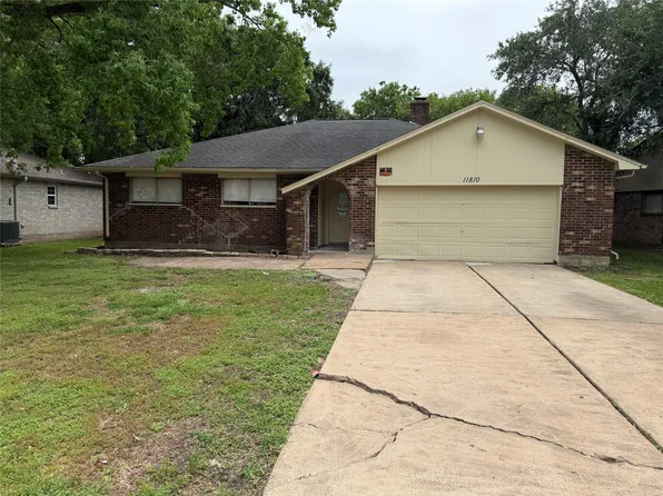 11810 Grapewood Dr, Houston, TX 77089
