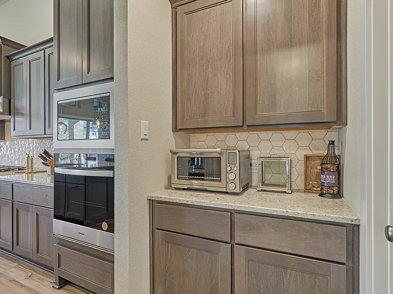 1716 Encino Blvd — Photo 21