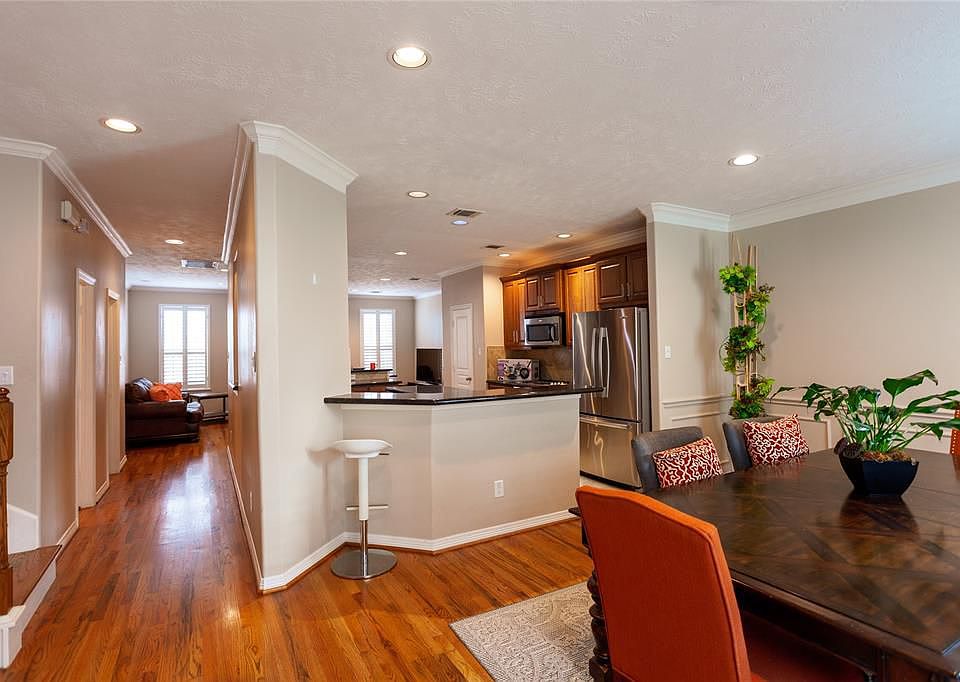 1st image of 3414 Skyline Village Dr