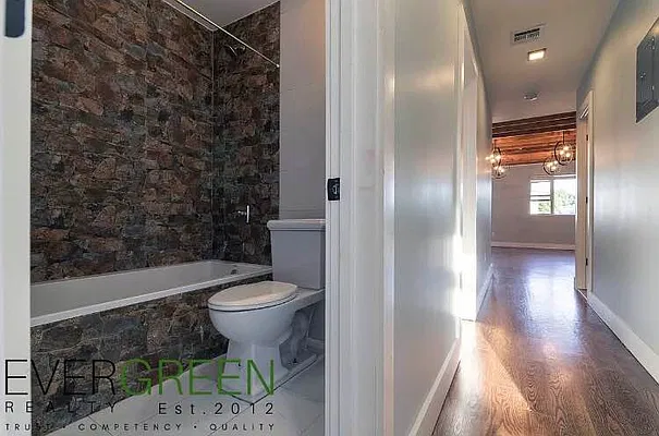 Rented by ERNY LLC | media 37