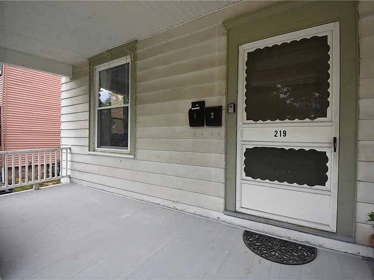 219 W Burke St #2 — Photo 2