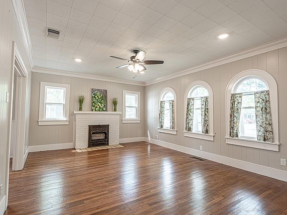 4th image of 117 W Lee Ave