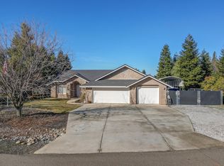 17930 Arlington Ct, Anderson, CA 96007