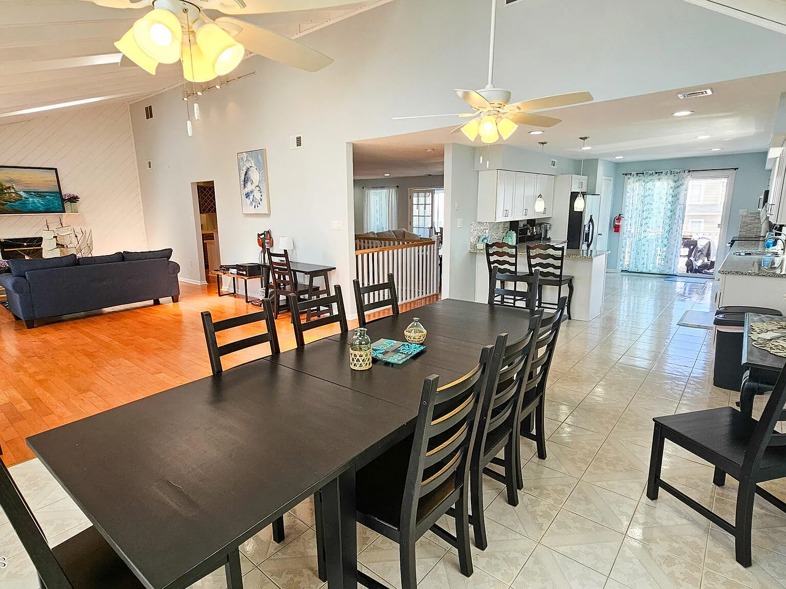 4 bed, 2.5 bath, 2946 sqft, $3,100 — Photo 4