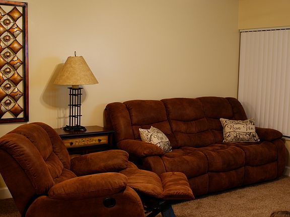 Large livingroom area