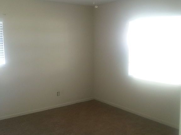 5th image of 3049 Azalea Ln