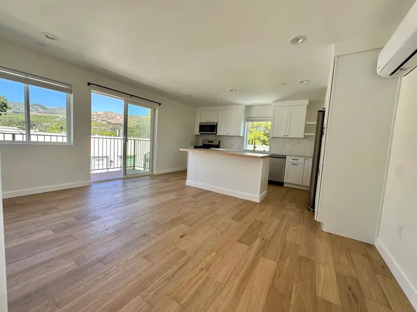 332 W Prospect St #2, Ventura, CA 93001