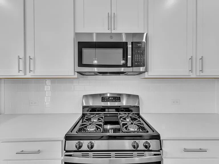 810 Basswood Glen Trl — Photo 16