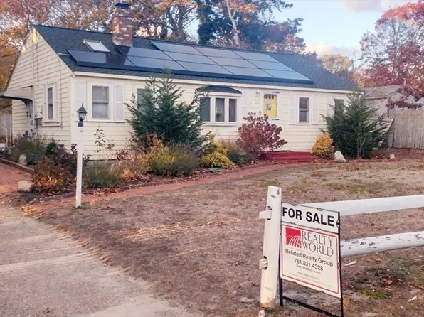 22 Powhatan Rd, South Yarmouth, MA 02664