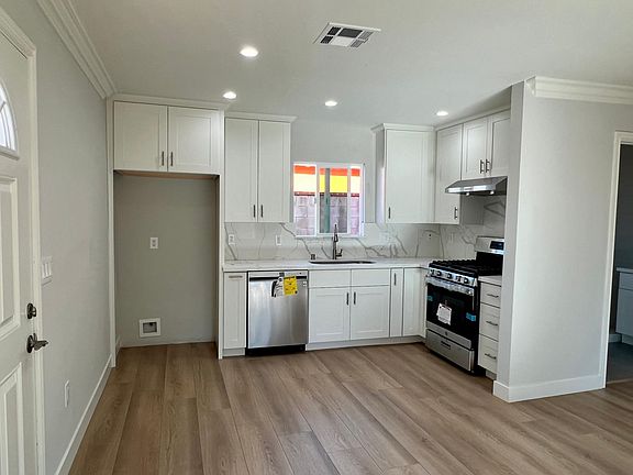 3rd image of 4910 Marion Ave #B