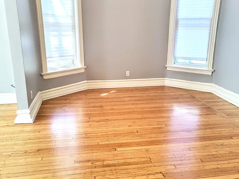 6622 S Saint Lawrence Ave #2 — Photo 3