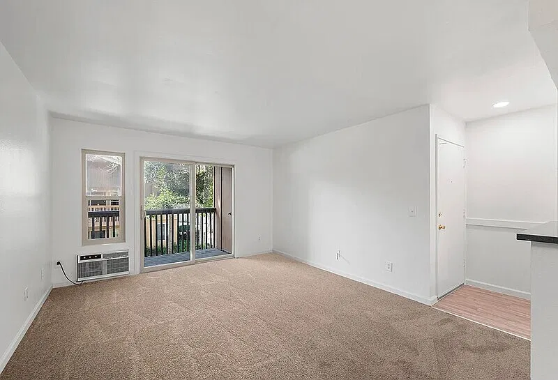 1 bed, 1.0 bath, 604 sqft, $1,664 — Photo 4