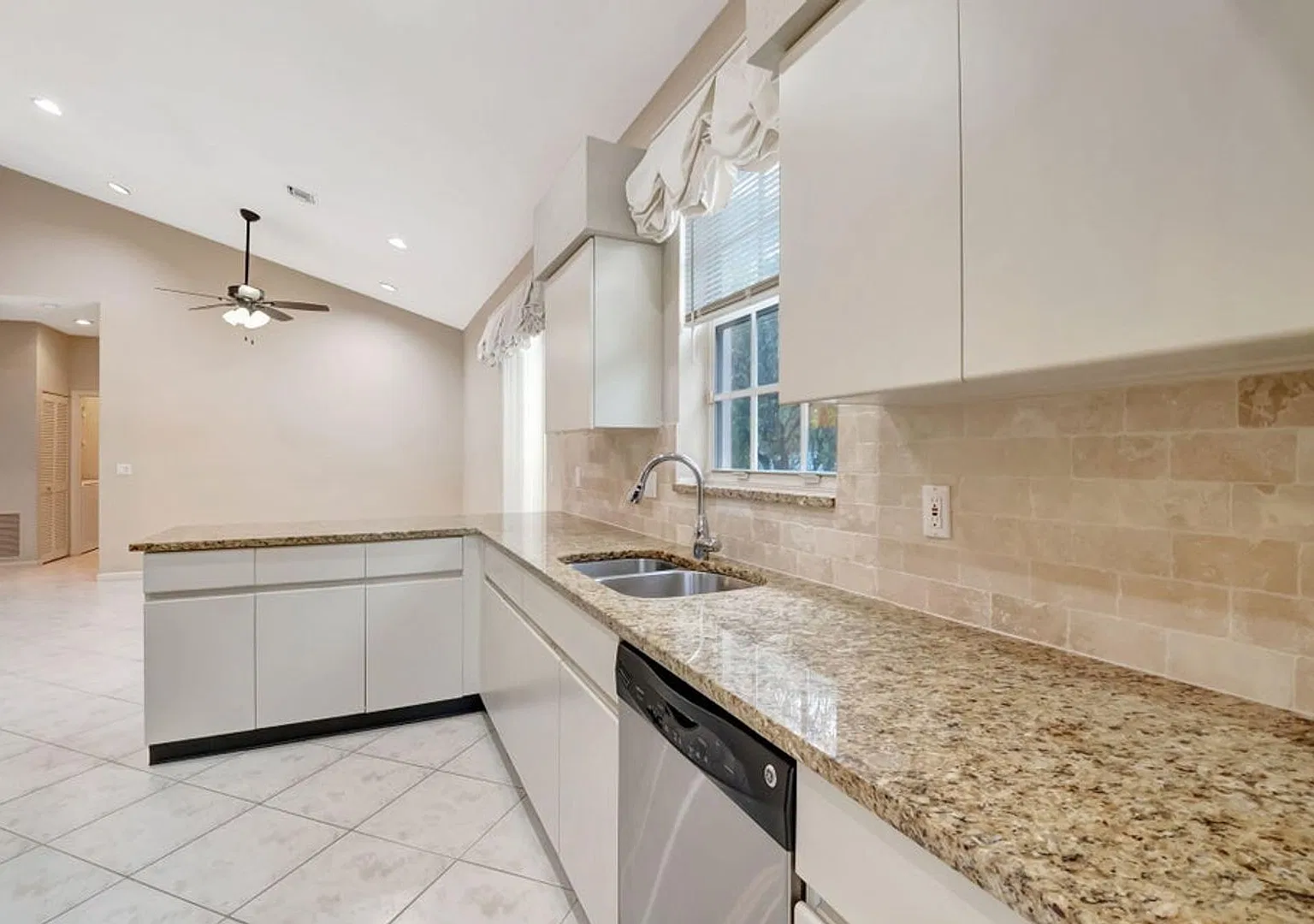 11081 Springbrook Circle, Boynton Beach (Unincorporated) , FL 33437 - 1644 — Photo 4