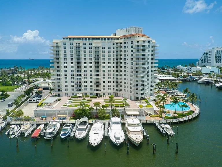 1 Las Olas Cir #313 — Photo 45