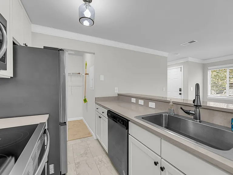 266 Alexandra Dr #11 — Photo 11
