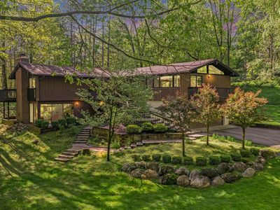 5800 Cobb Creek Rd, Rochester, MI, 48306
