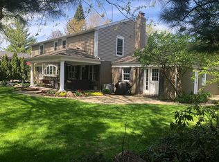 786 N Shady Hollow Cir, Bloomfield Hills, MI 48304