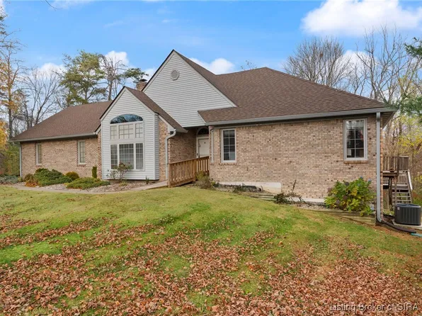 1121 Oakenshaw Drive, Lanesville, IN 47136