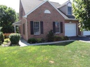 303 Pennridge Ave, Mountville, PA 17554