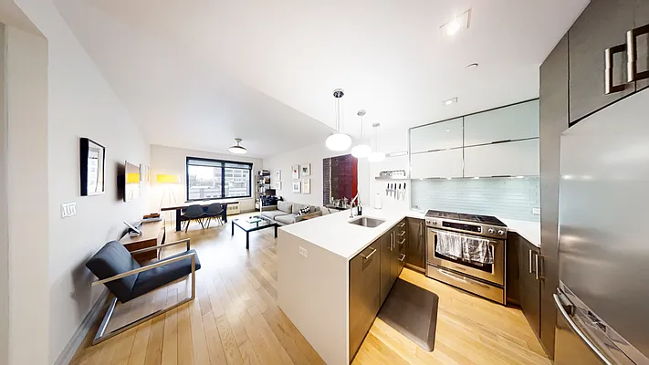 Sold by Modern Spaces | media 5