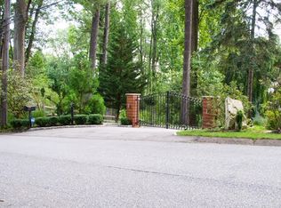 240 Foxcatcher Ln, Media, PA 19063