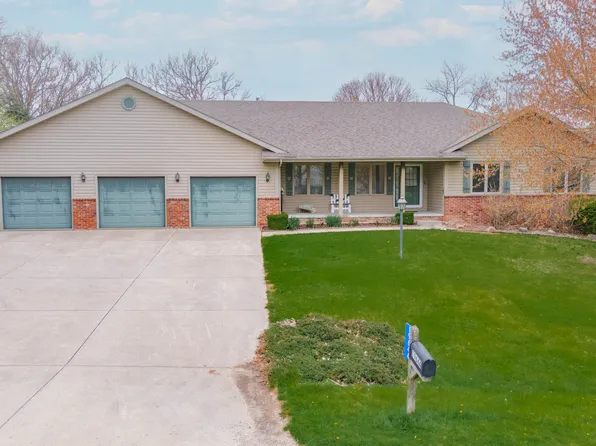 19644 Nottingham Dr, Downs, IL 61736