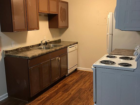2nd image of 10010 S Westnedge Ave APT 3B