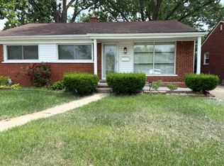 22030 Church St, Oak Park, MI 48237