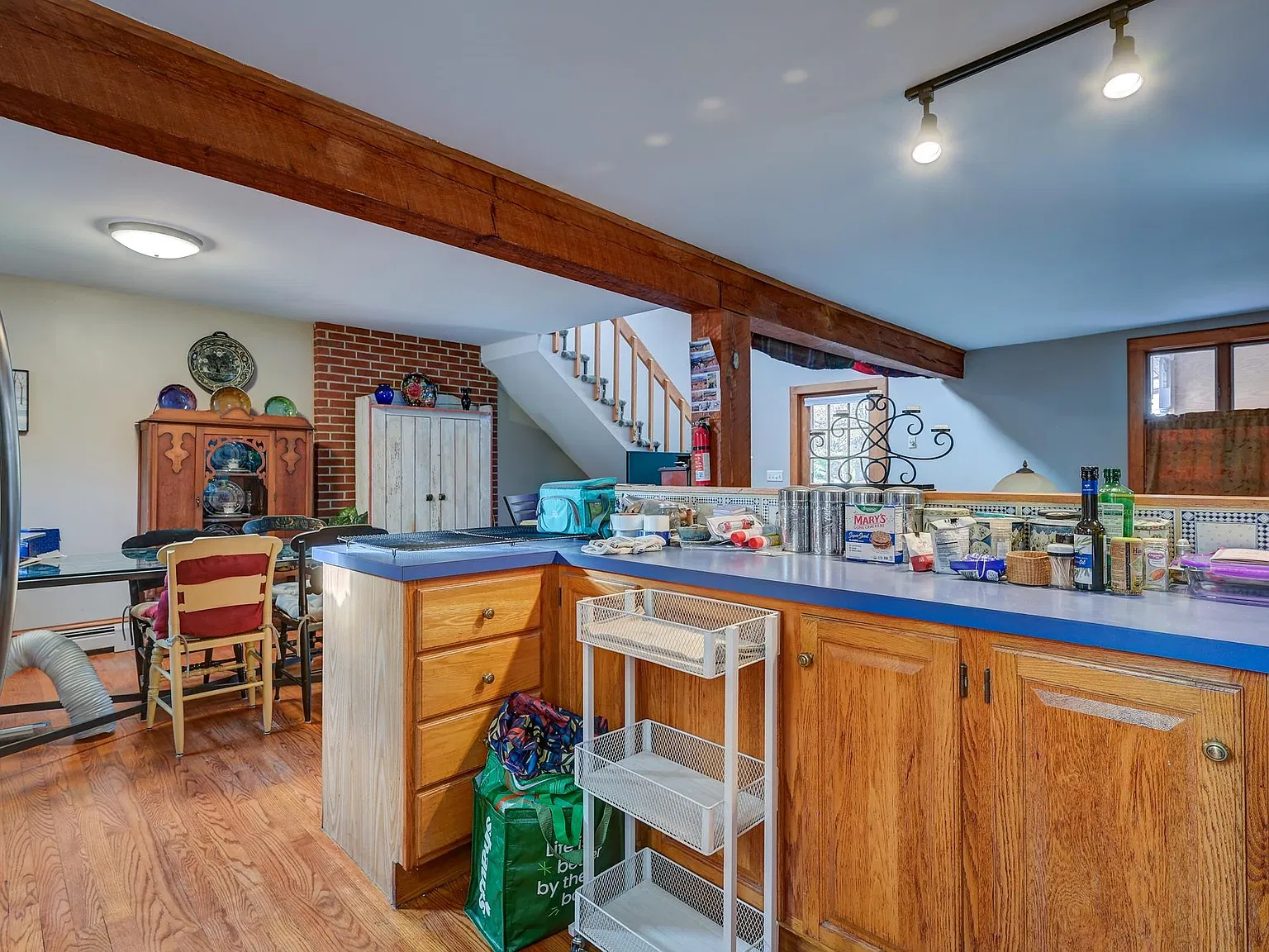 2 bed, 2.0 bath, 1000 sqft, $1,800 — Photo 3