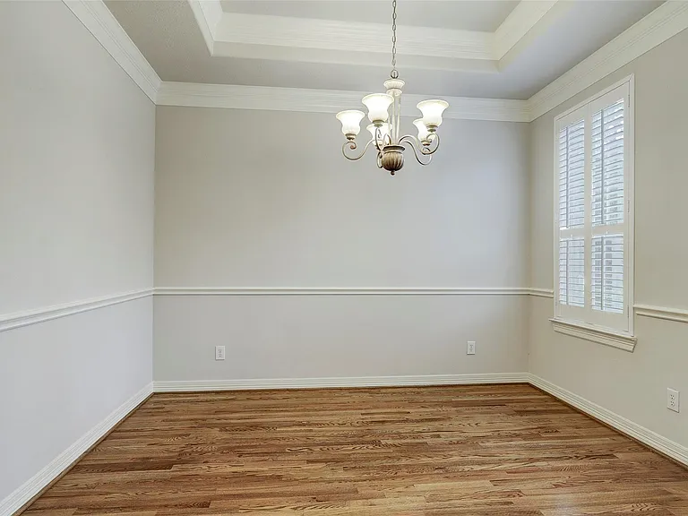 1302 W Park At Shady Villa — Photo 3