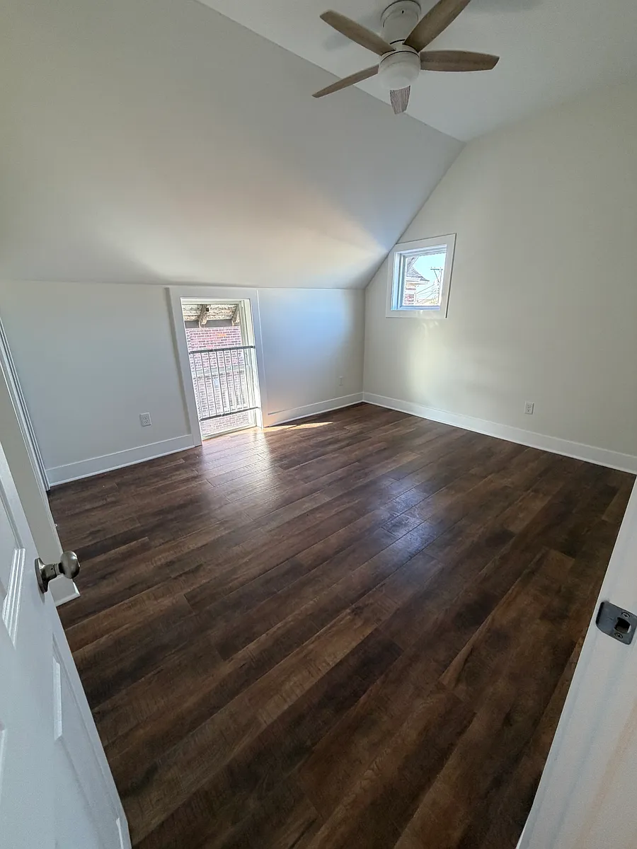 Building Photo - 519 Washington St #3