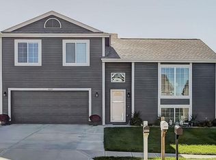 4609 N 166th St, Omaha, NE 68116