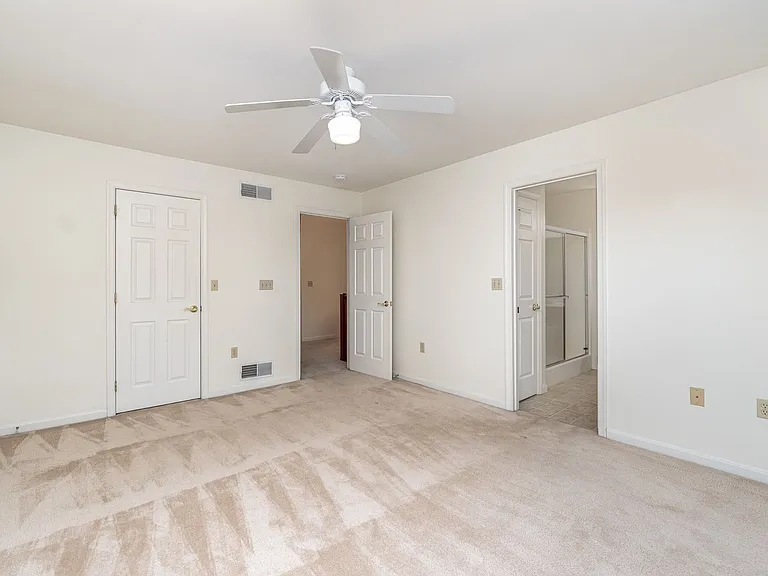 127 Cardinal Ln — Photo 16