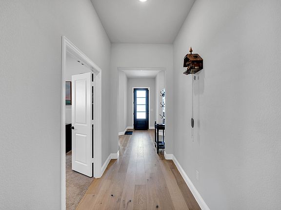 3rd image of 217 Resting Place Rd