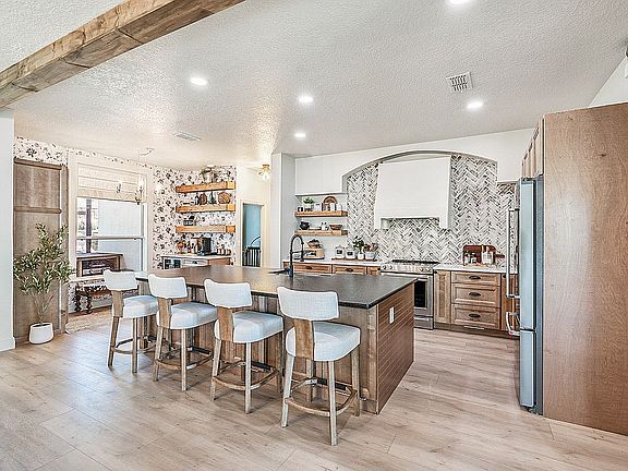 5th image of 13332 Via Roma Cir