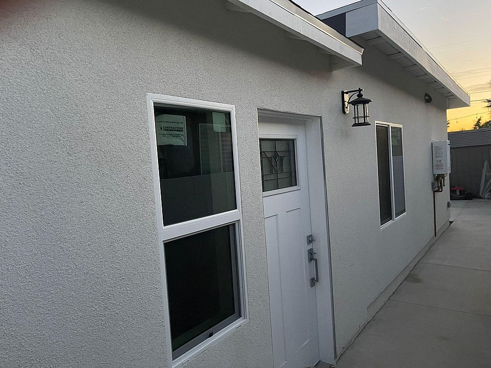 1st image of 9733 Omelveny Ave