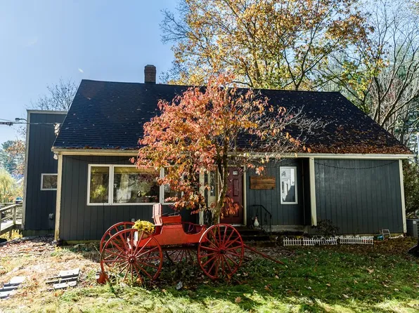 131 Cedar St, Rehoboth, MA 02769