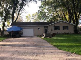 W11003 Bayview Dr, Lodi, WI 53555