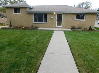 624 N Neva Ave, Addison, IL 60101