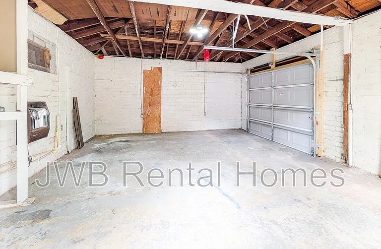 4305 Springfield Blvd — Photo 13