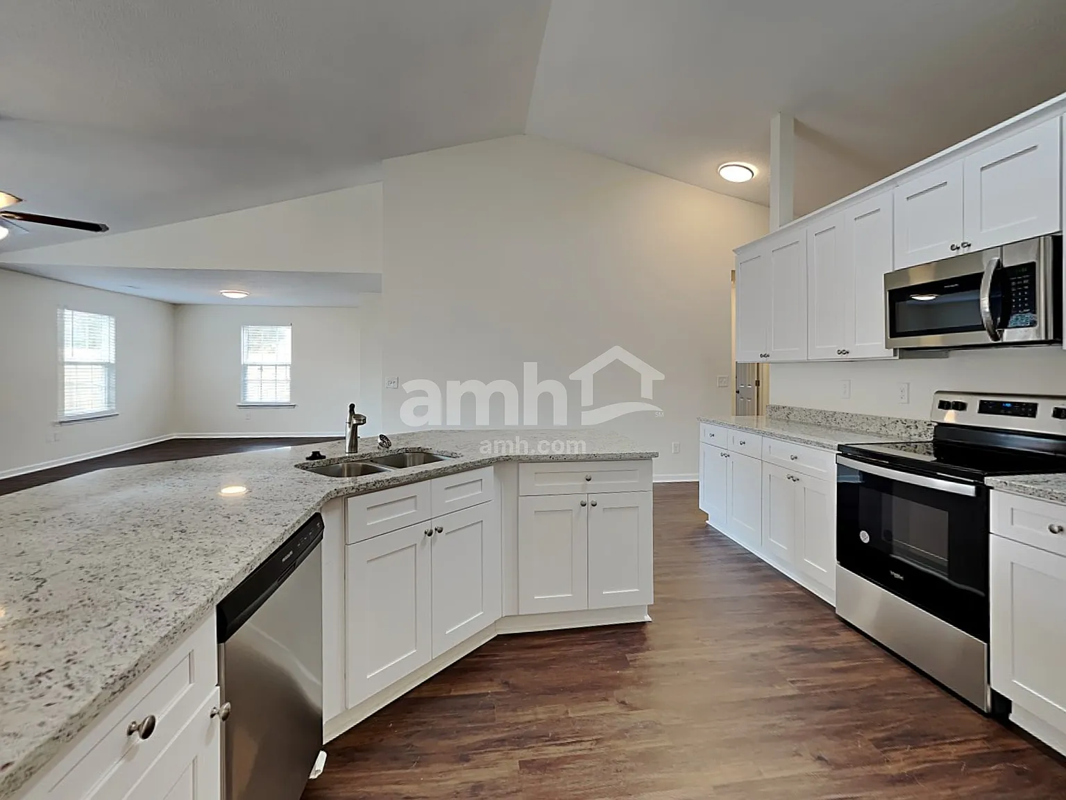 3 bed, 2.0 bath, 1891 sqft, $2,165 — Photo 3