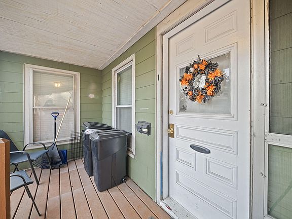 2nd image of 5 Cedar Court