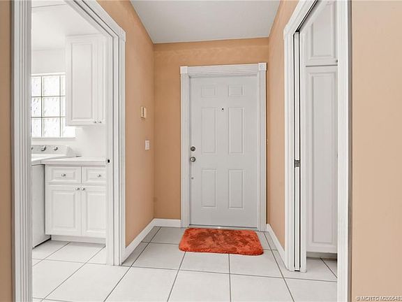 5th image of 756 SW Balmoral Trce