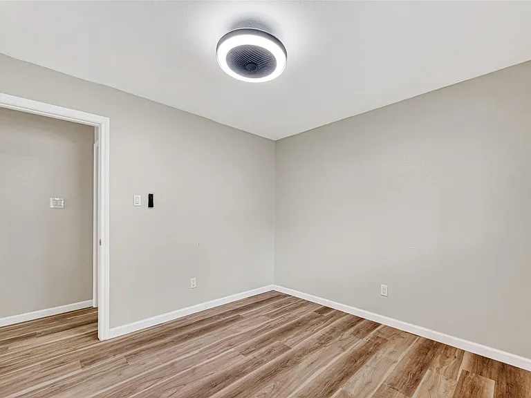 25503 Foxbriar Ln — Photo 30