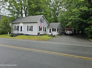 11 Plank Rd, Poestenkill, NY 12140