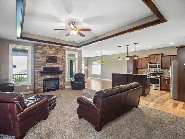 1634 NW Reinhart Dr, Ankeny, IA 50023