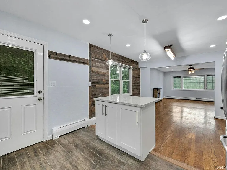 186 Midland Ave #1 — Photo 12