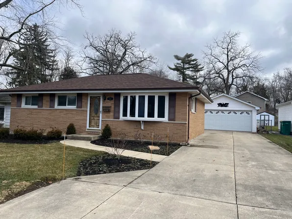 519 N Lake St, Grayslake, IL 60030