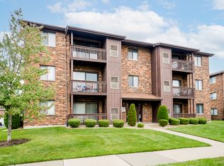 15712 Peggy Ln APT 6, Oak Forest, IL 60452